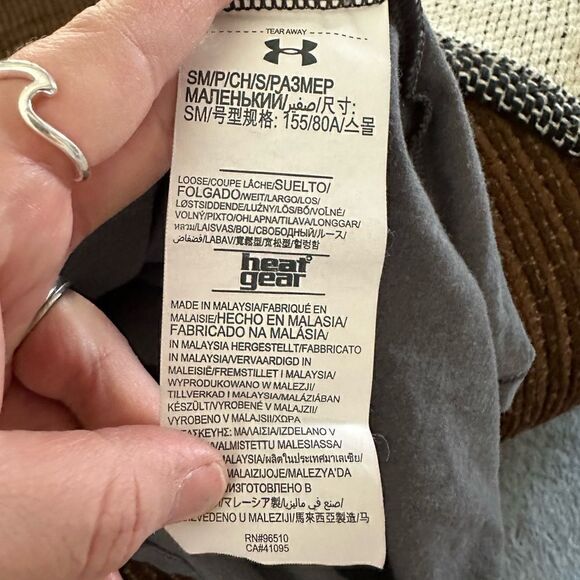 Milwaukee, 414 Under Armour fitted short sleeve T-shirt, size small women's - Picture 3 of 13